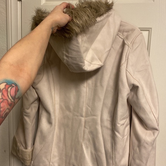 Esprit fur coat w/ fur hood in Tan Cream - Picture 4 of 4